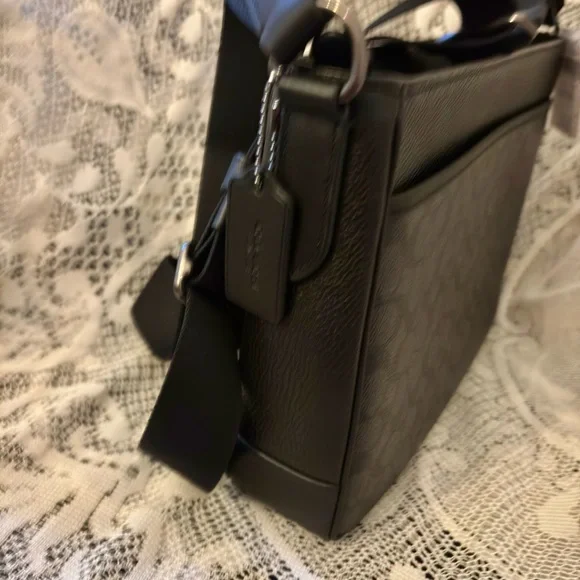 NWT Coach Men's District Crossbody Bag Signature Canvas Charcoal Black